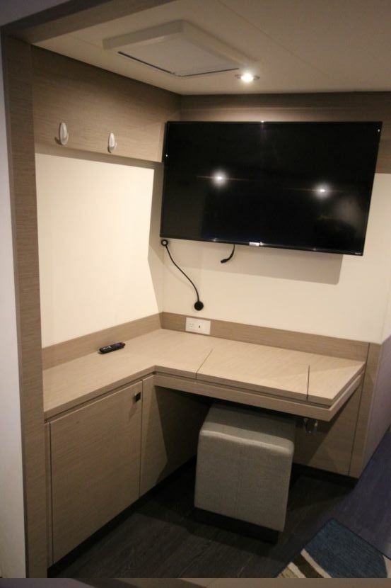 Fountaine Pajot Saba 50 | Apres Ski