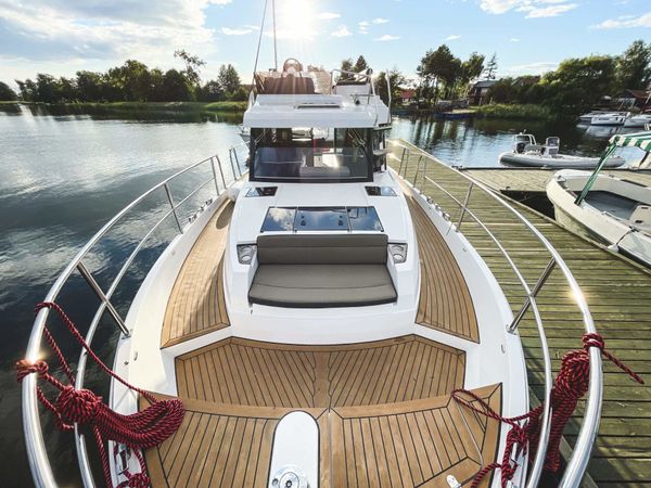 Northman 1200 | Hitchcock