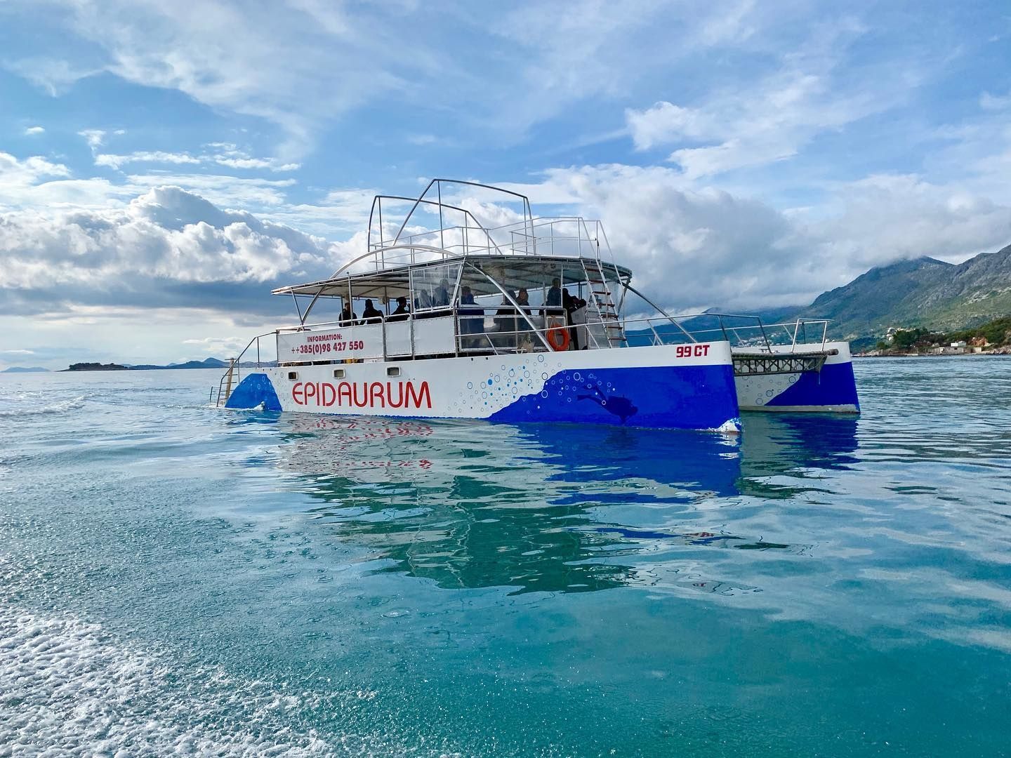 Monte Marine Cat 17 Party | Epidaurum