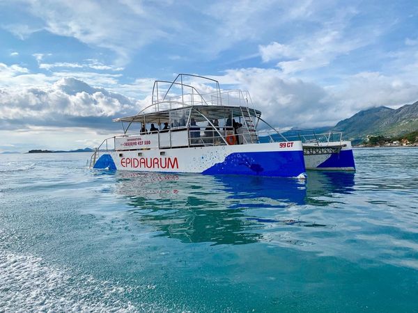 Monte Marine Cat 17 Party | Epidaurum