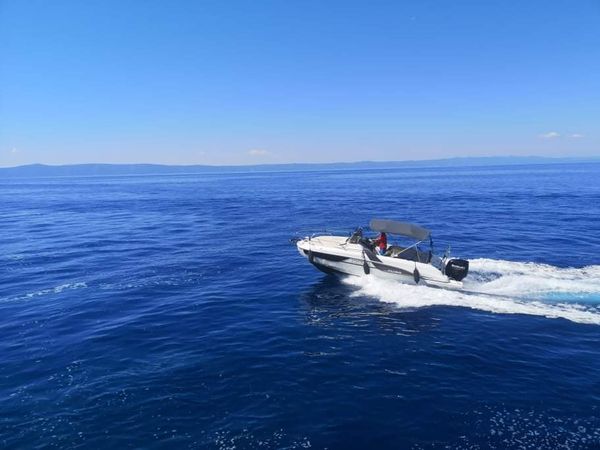 Beneteau Flyer 7.7 | Sundeck