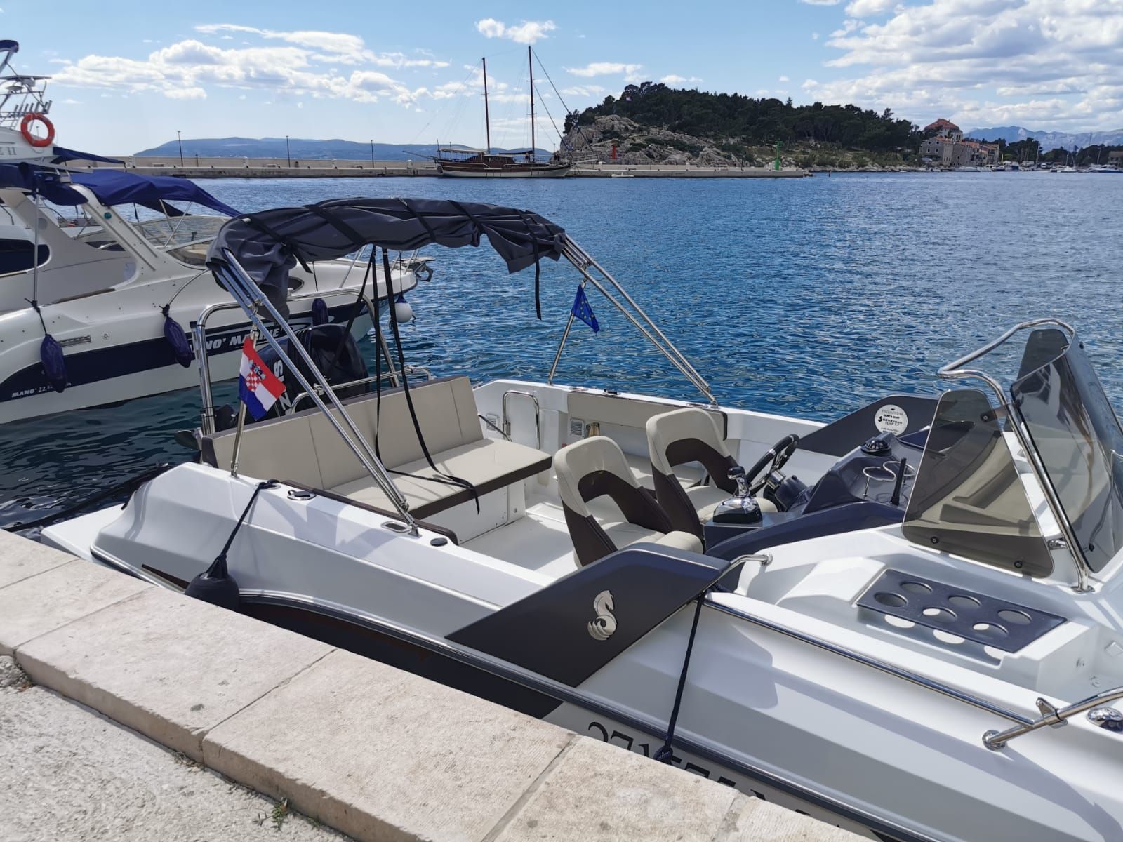 Beneteau Flyer 7.7 | Sundeck