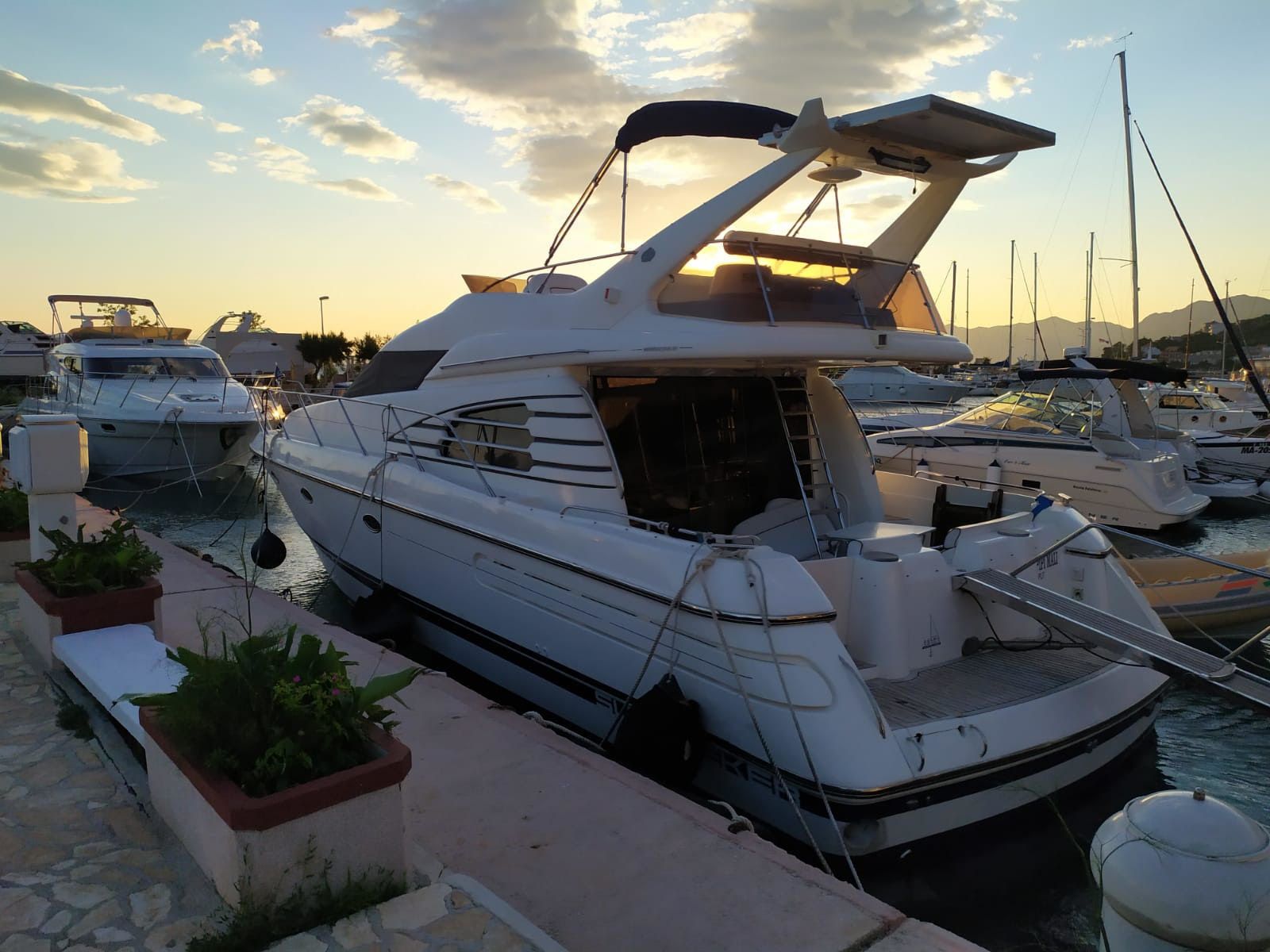 Sunseeker Manhattan 45 | Fly