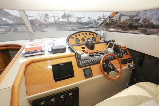 Sunseeker Manhattan 45 | Fly