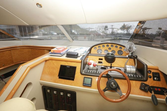 Sunseeker Manhattan 45 | Fly