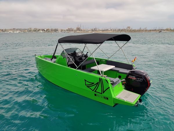 Nuva Yachts 6 | Hulk