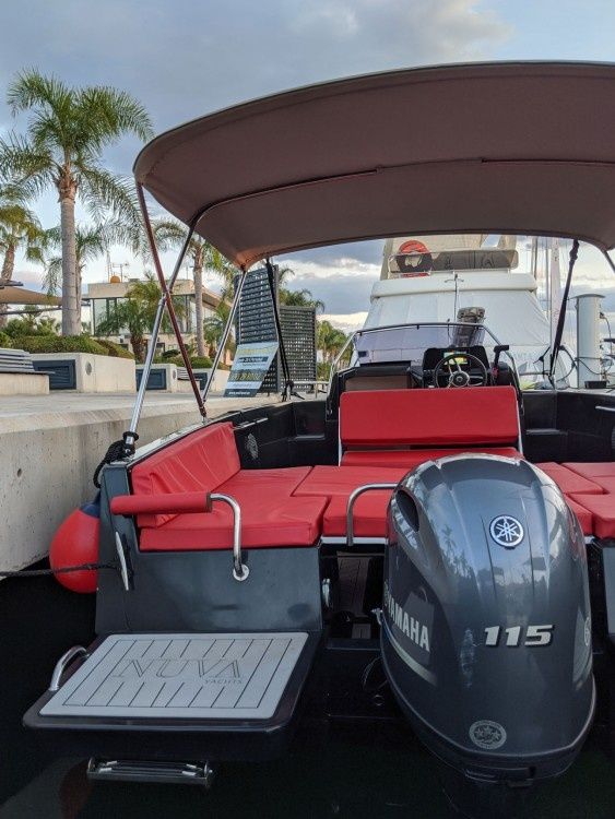 Nuva Yachts 6 | Black Panther
