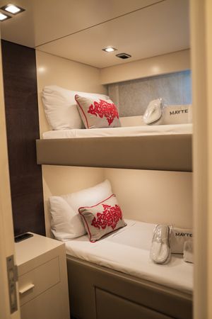 Astondoa 72 | Mayte 4