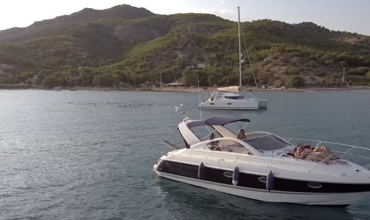 Fairline Targa 34 | Katherine & Hara
