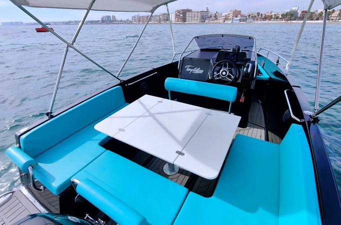 Nuva Yachts M6 | Temptation