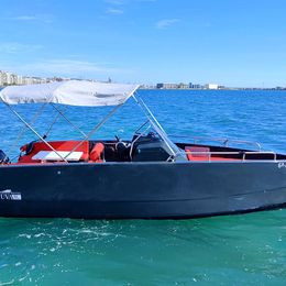 Nuva Yachts M6 | Deadpool