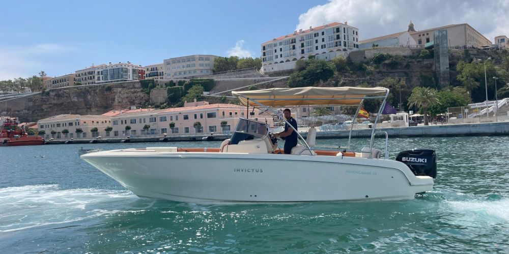 Invictus 240 | Menorcamar 11