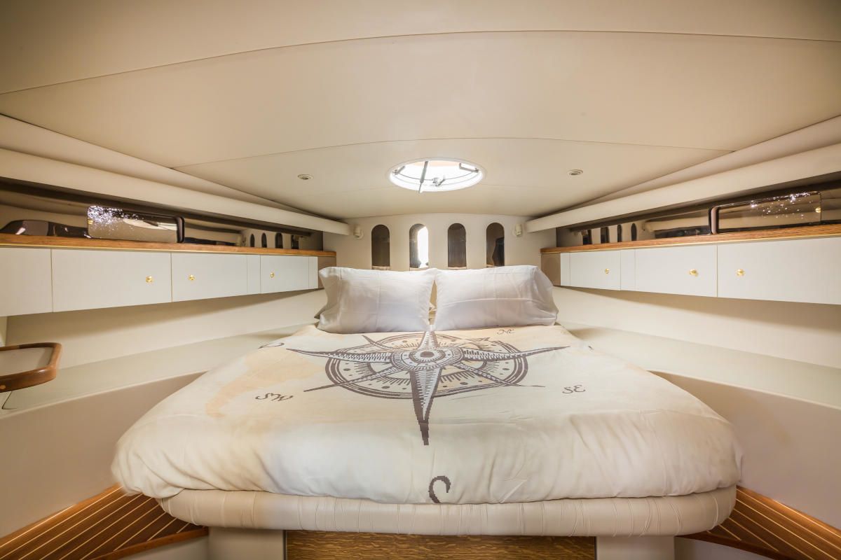 Cruiser Yachts 44.5 | Gaps