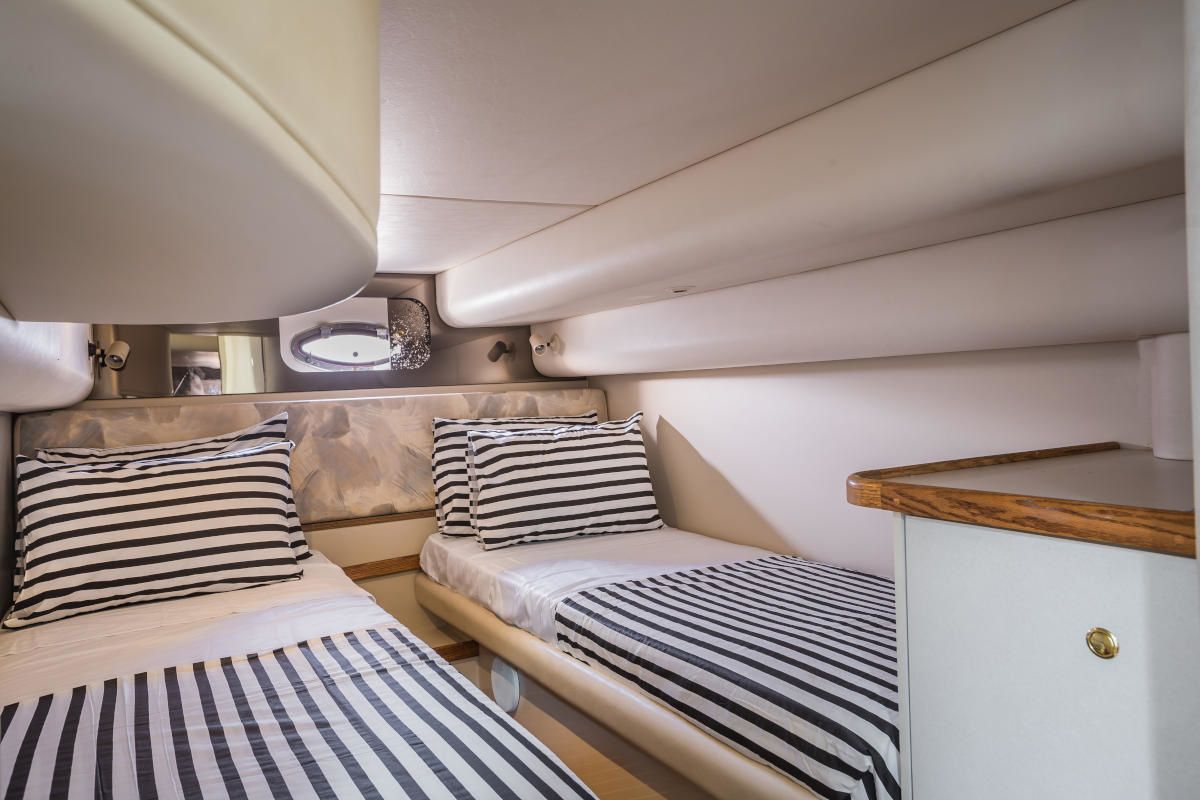 Cruiser Yachts 44.5 | Gaps