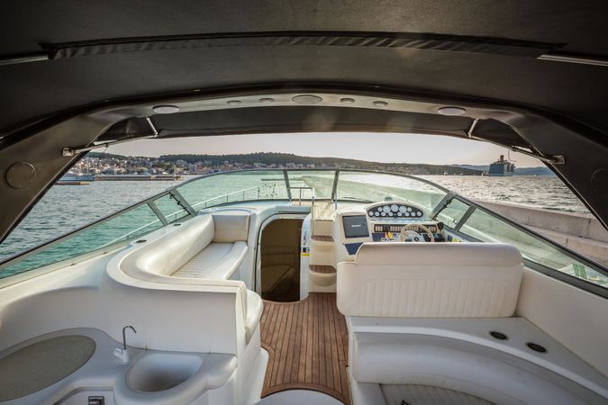 Cruiser Yachts 44.5 | Gaps