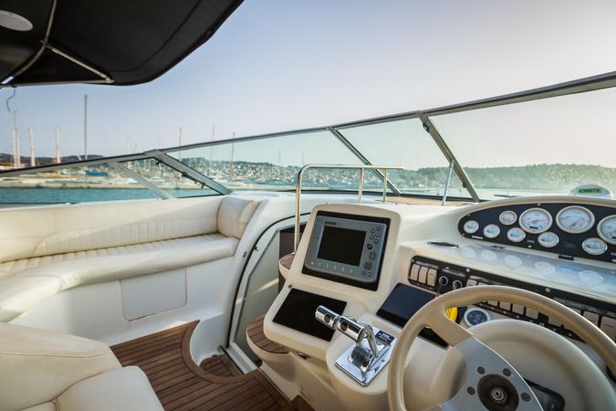 Cruiser Yachts 44.5 | Gaps