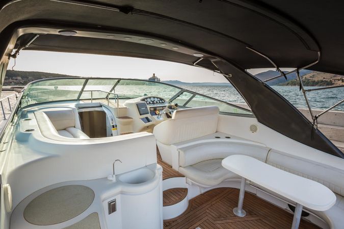 Cruiser Yachts 44.5 | Gaps