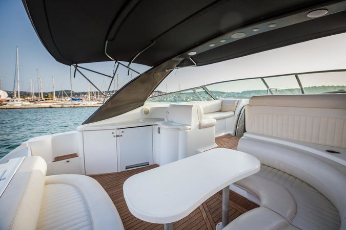 Cruiser Yachts 44.5 | Gaps