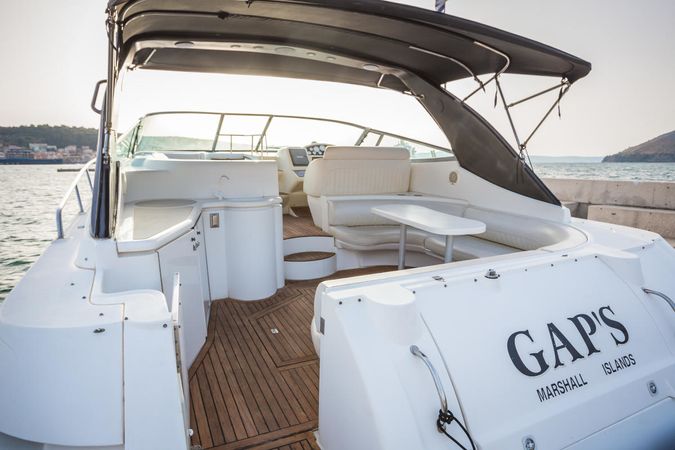 Cruiser Yachts 44.5 | Gaps
