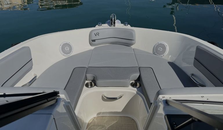 Bayliner VR6 E | 22