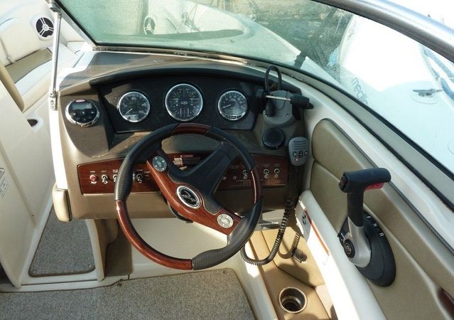 Sea Ray 230 Select | Kakahuete