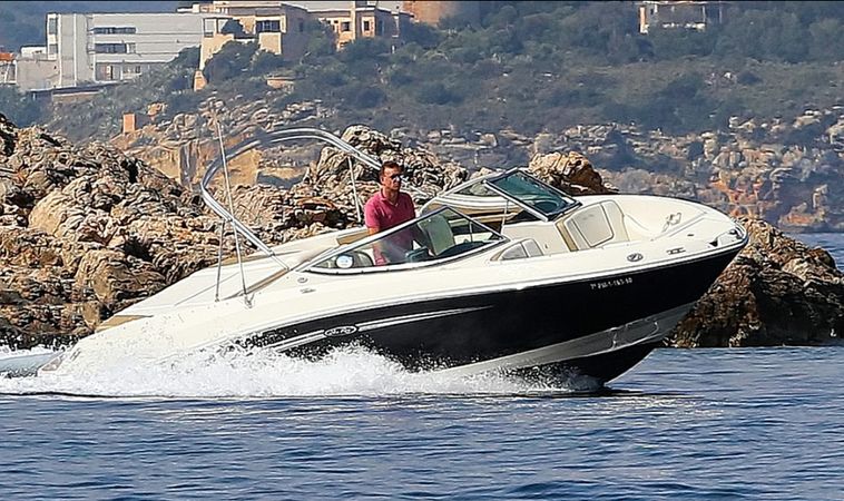 Sea Ray 230 Select | Kakahuete