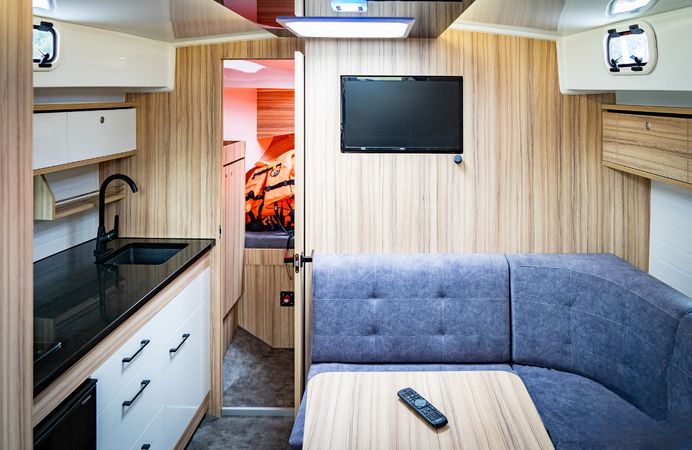 Stillo 30 | Maly Lew