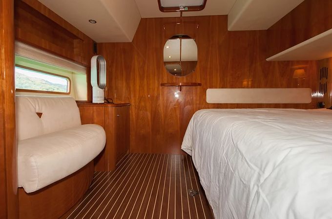 Privilege 615 | Cirrus