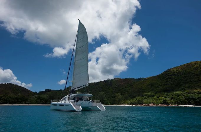 Privilege 615 | Cirrus