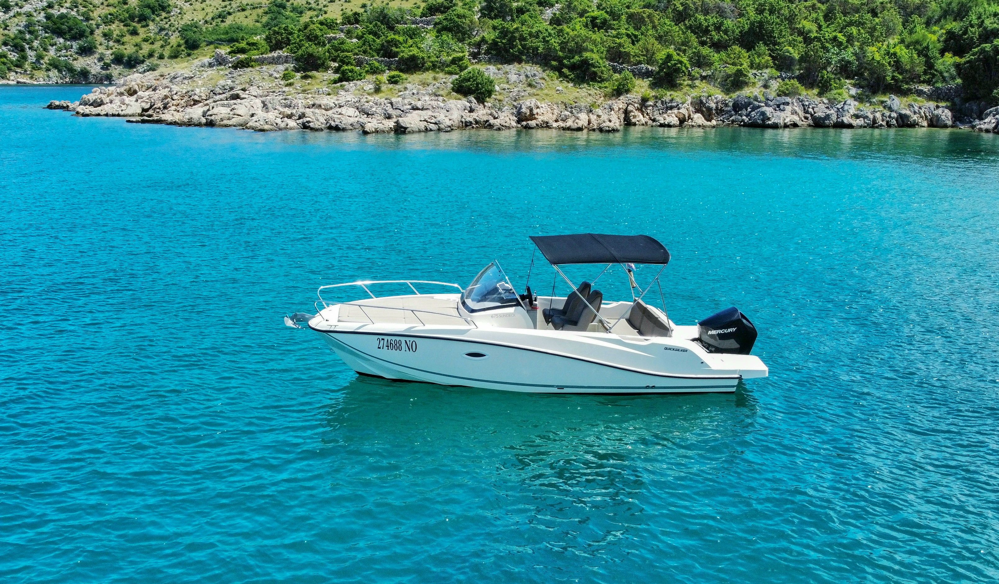 Quicksilver 675 Activ | Sundeck