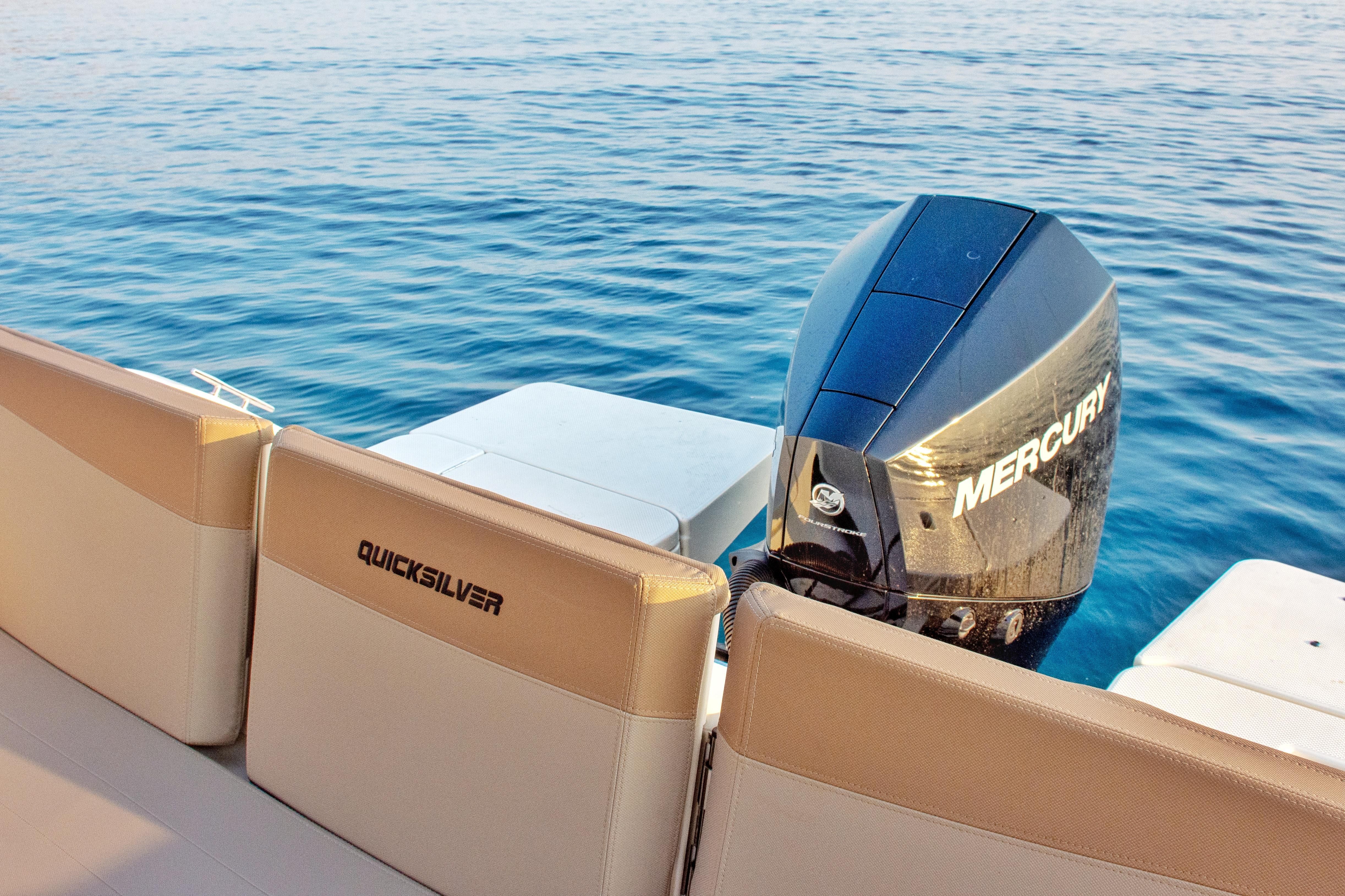 Quicksilver 675 Activ | Sundeck