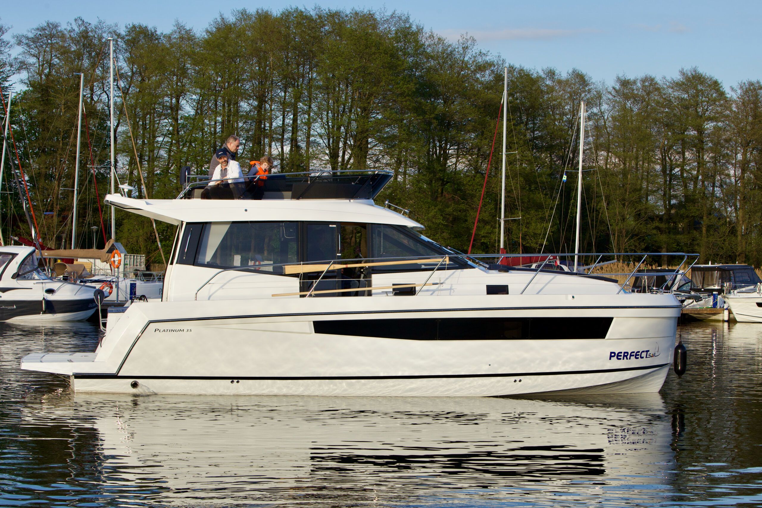 Odysseya Platinum 35 | Fly Active 4