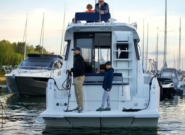 Odysseya Platinum 35 | Fly Active 4