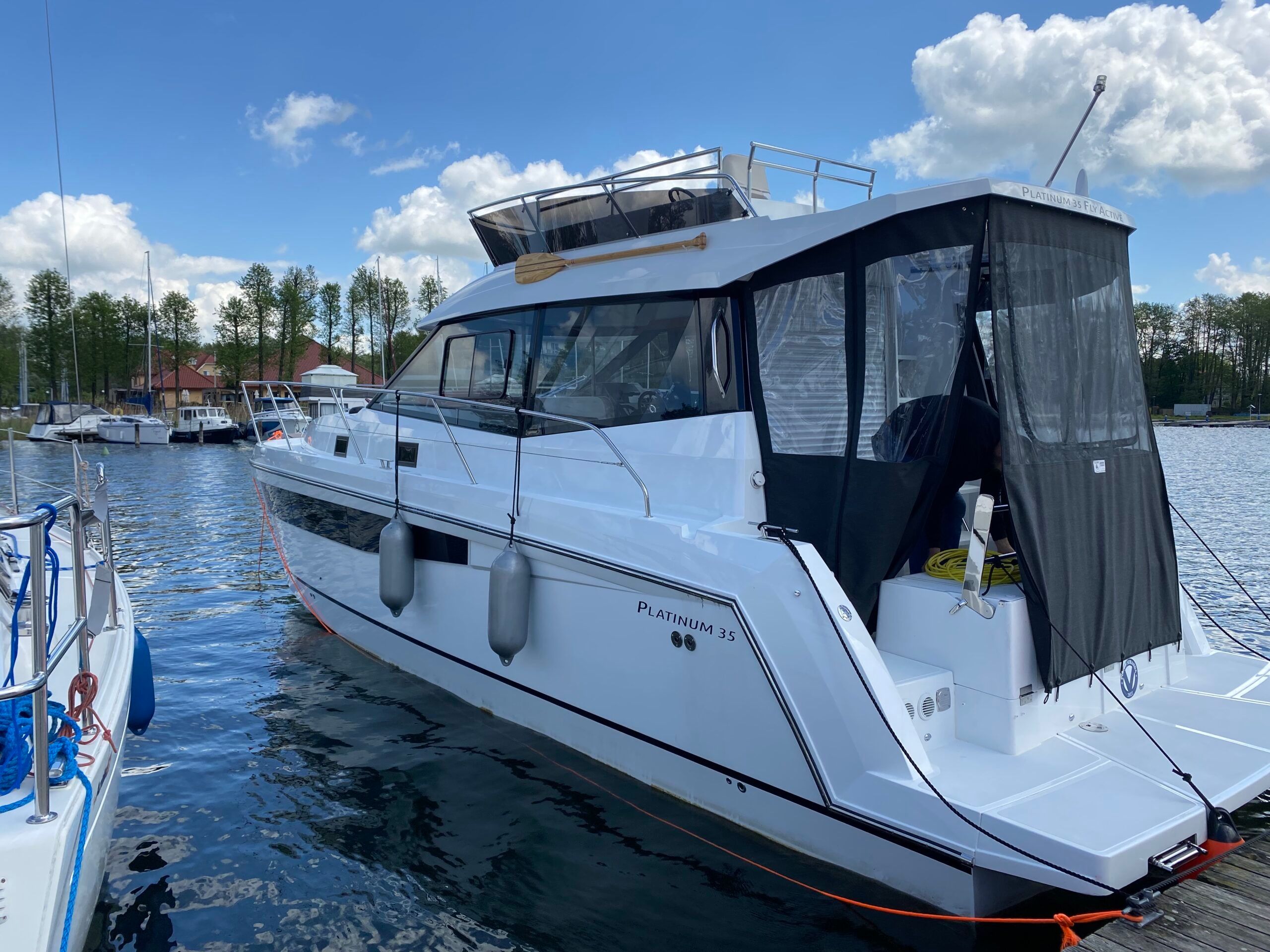 Odysseya Platinum 35 | Fly Active 5