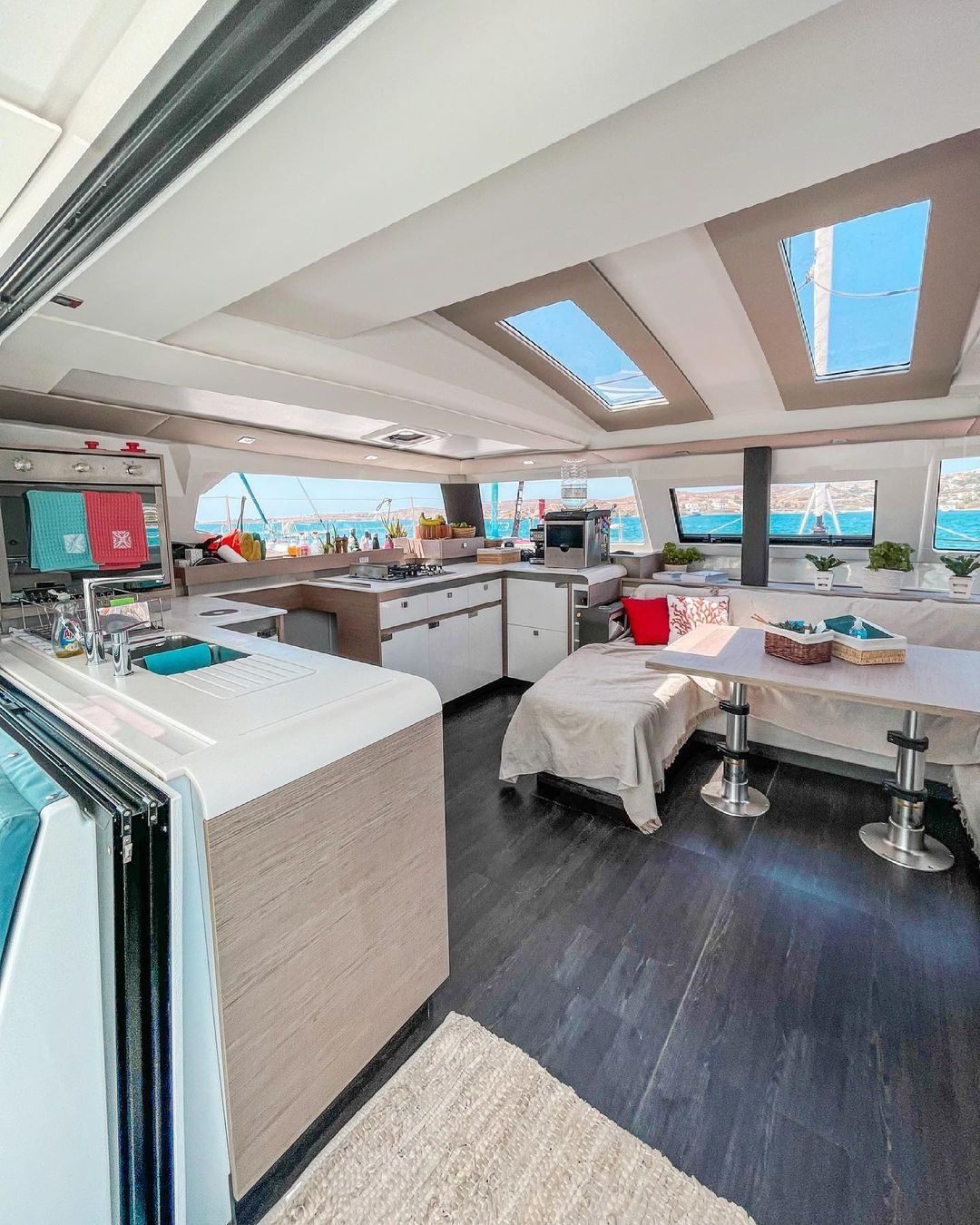 Fountaine Pajot Elba 45 | Makani