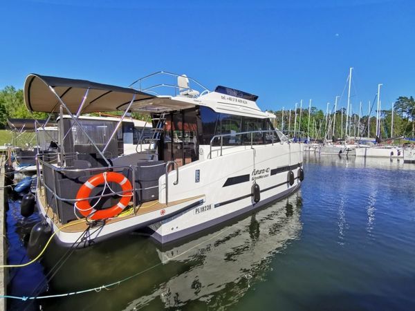 Cobra Yachts 40 | VIP Disco