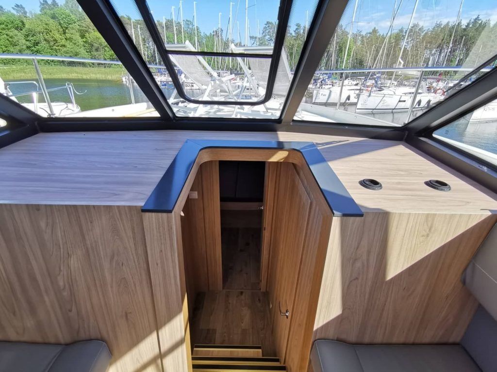 Cobra Yachts 40 | VIP Disco