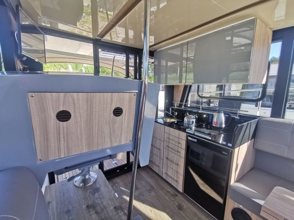 Cobra Yachts 40 | VIP Disco