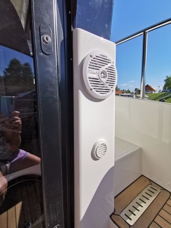 Cobra Yachts 40 | VIP Disco