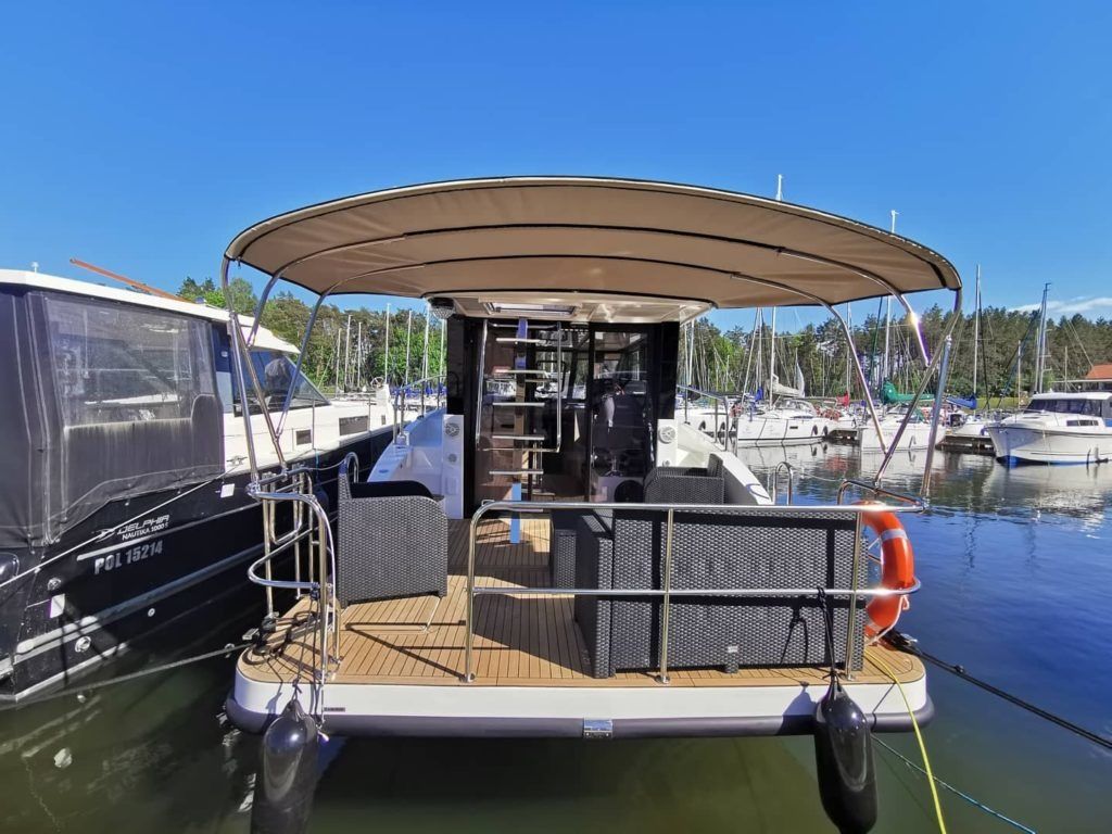 Cobra Yachts 40 | VIP Disco