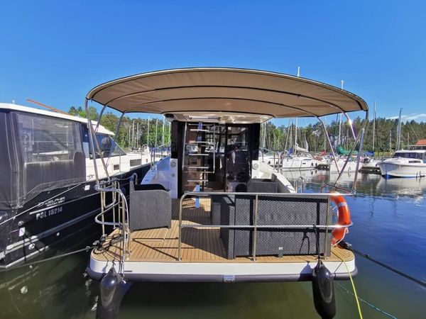 Cobra Yachts 40 | VIP Disco