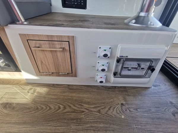 Cobra Yachts 40 | VIP Disco