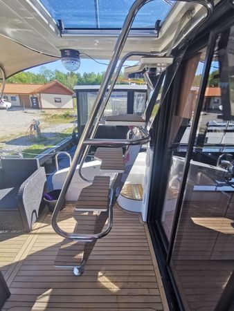 Cobra Yachts 40 | VIP Disco