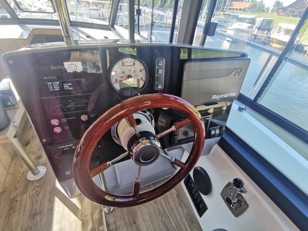 Cobra Yachts 40 | VIP Disco