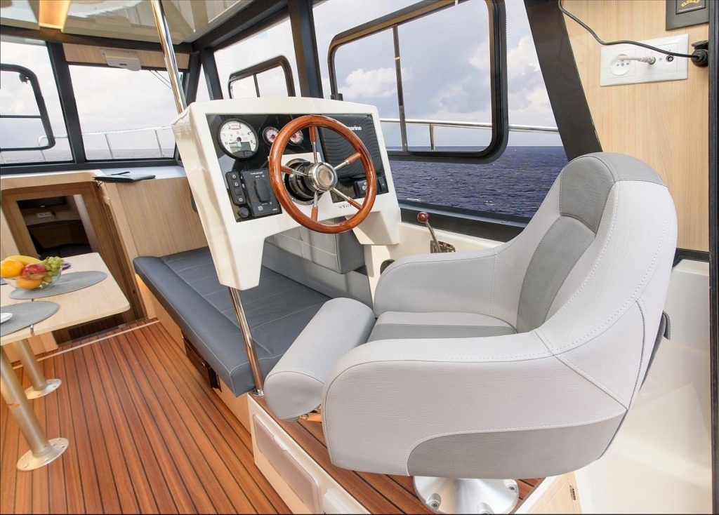 Cobra Yachts 40 | Carmelia 3