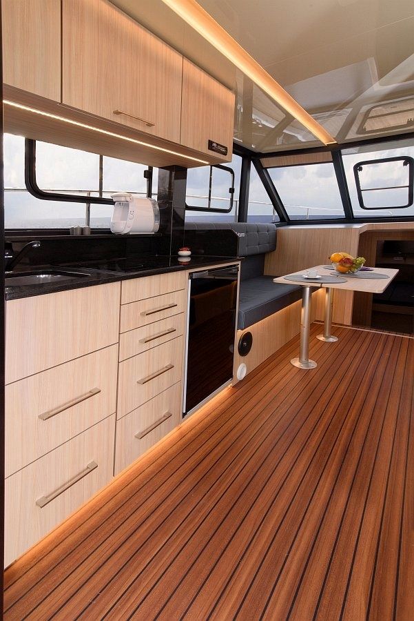 Cobra Yachts 40 | Carmelia 3