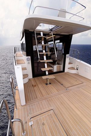 Cobra Yachts 40 | Carmelia 3