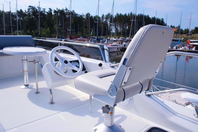 Cobra Yachts 40 | Carmelia 3
