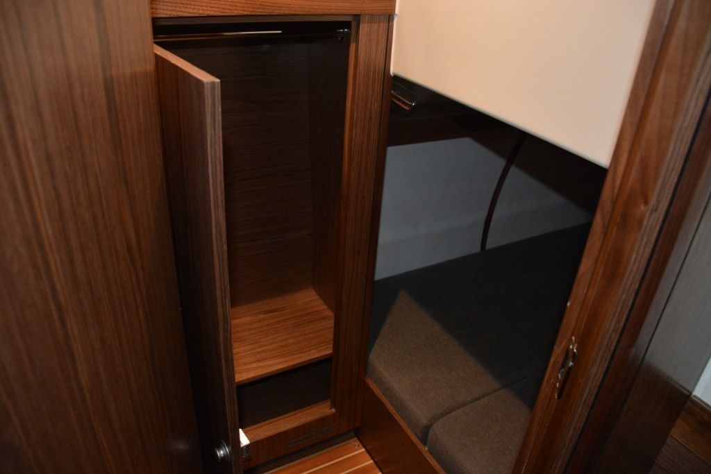 Nautika 1000 | Czarny Piotrus