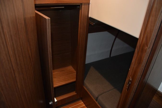 Nautika 1000 | Czarny Piotrus